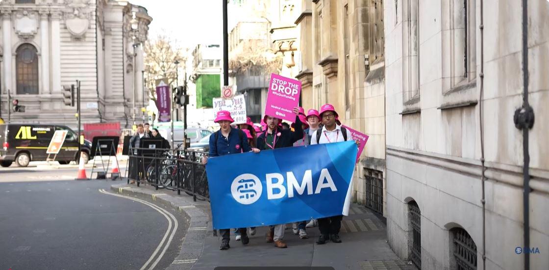 Watch: Medical students finance campaign rally 2025