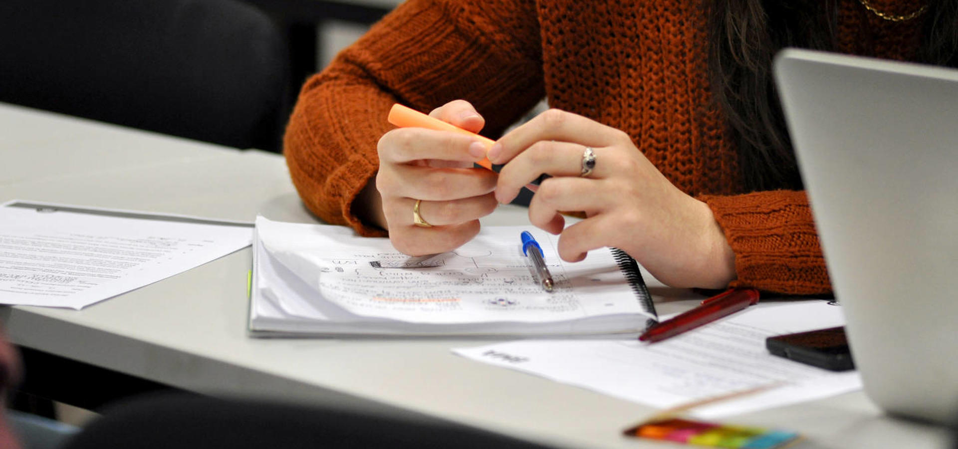 Medical student hands
